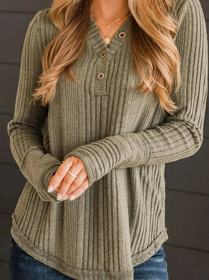V-neck button loose long sleeved T-shirt top
